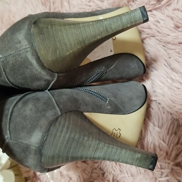 Sam & Libby (Philipa) Gray Suede Leather Ankle Heeled Boots Size 6 1/2 M - Picture 13 of 13